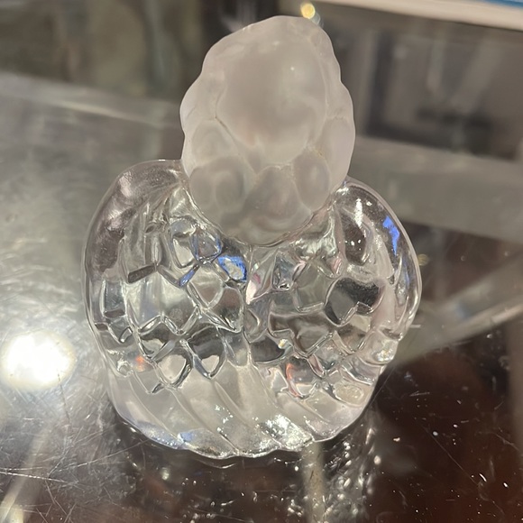 Fenton  Art Glass Crystal Guardian Angel with satin head &  Amethyst stone - Picture 2 of 4